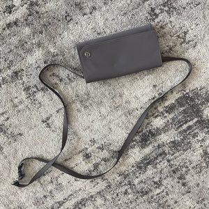 Lululemon wallet clutch crossover bag